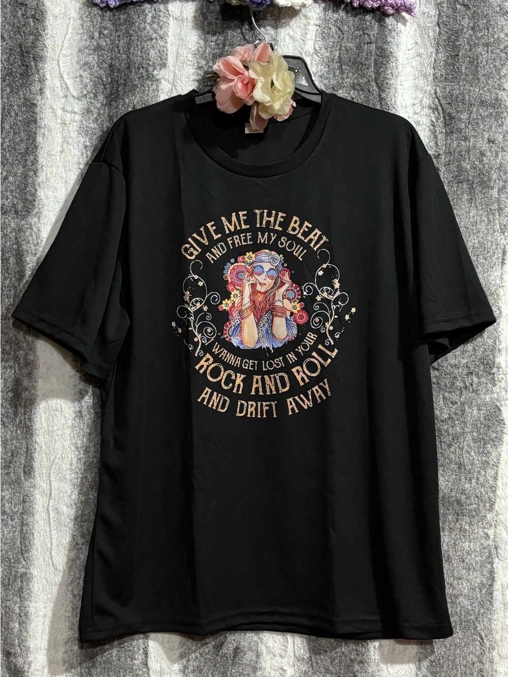 Black Graphic Rock & Roll Hippie Tee size XL